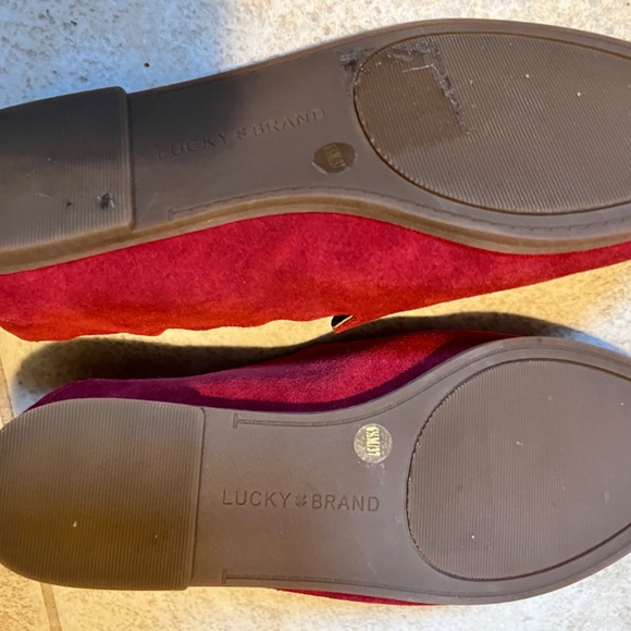 Red suede Lucky Brand flats - Picture 2 of 2